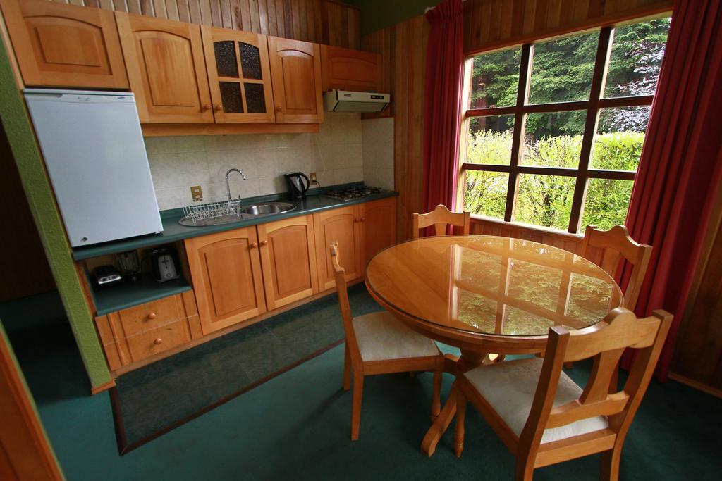 Cabanas De Turismo Araucarias Del Sur Puerto Varas Exterior foto